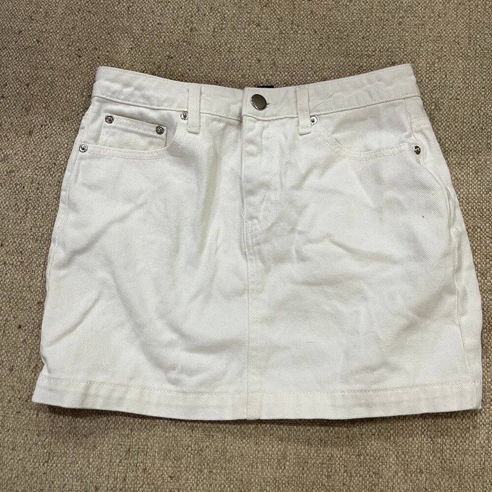 Forever 21 Womens Size Medium White Denim Mini Skirt